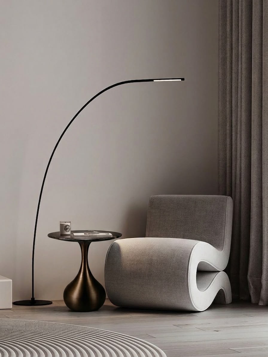 Table PIETRA près d’un fauteuil